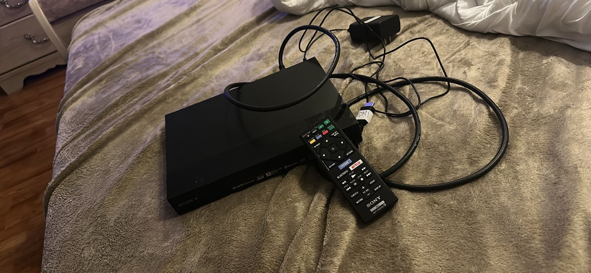 DVD /bluray Player With HDMI Cord