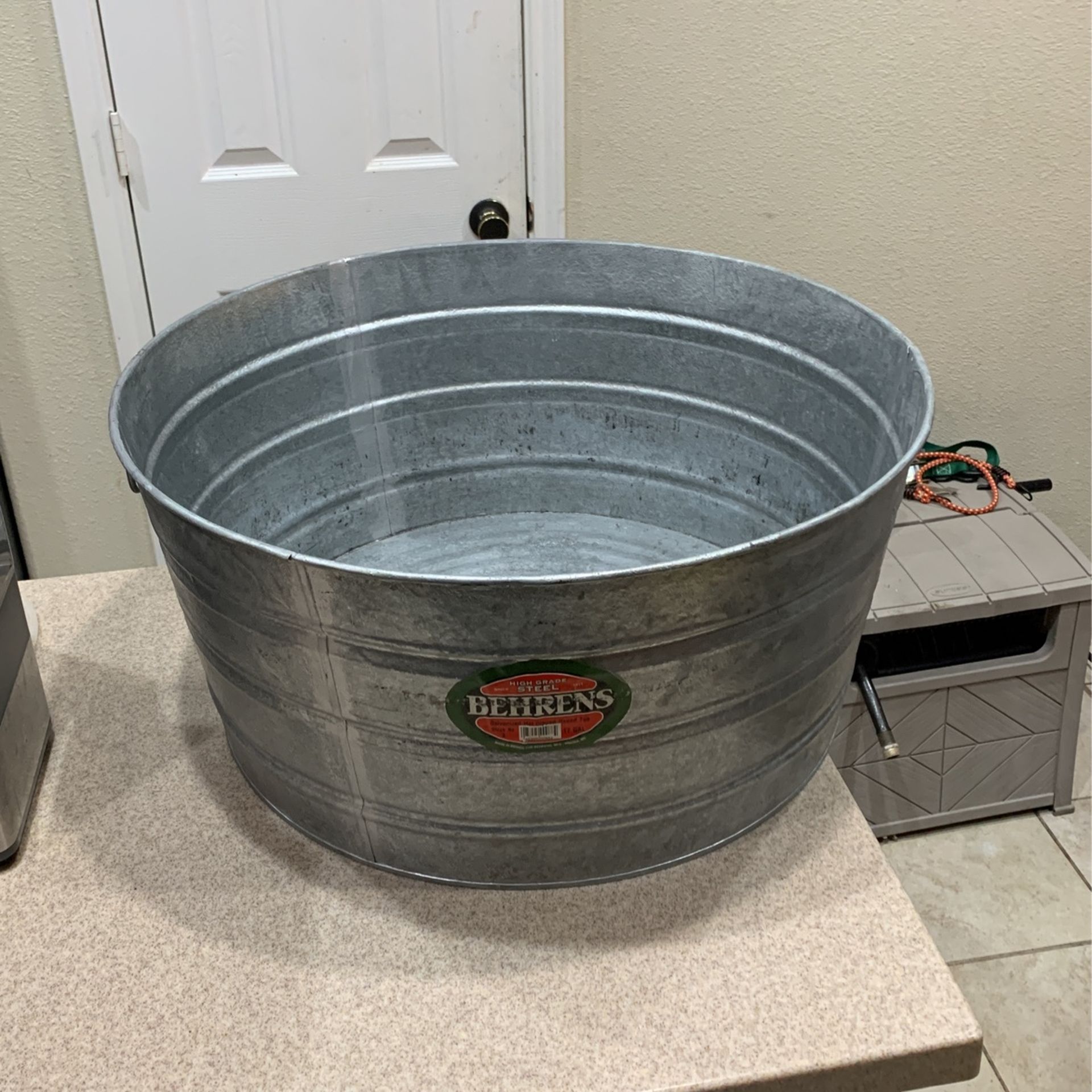 High Grade Steel Behrens Galvanized Hot dipped Round Tub for Sale in