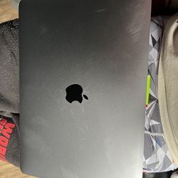 MacBook Pro 2019 16gb 500ssd