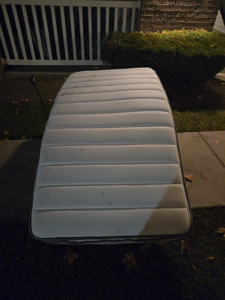 Twin Mattressand Frame