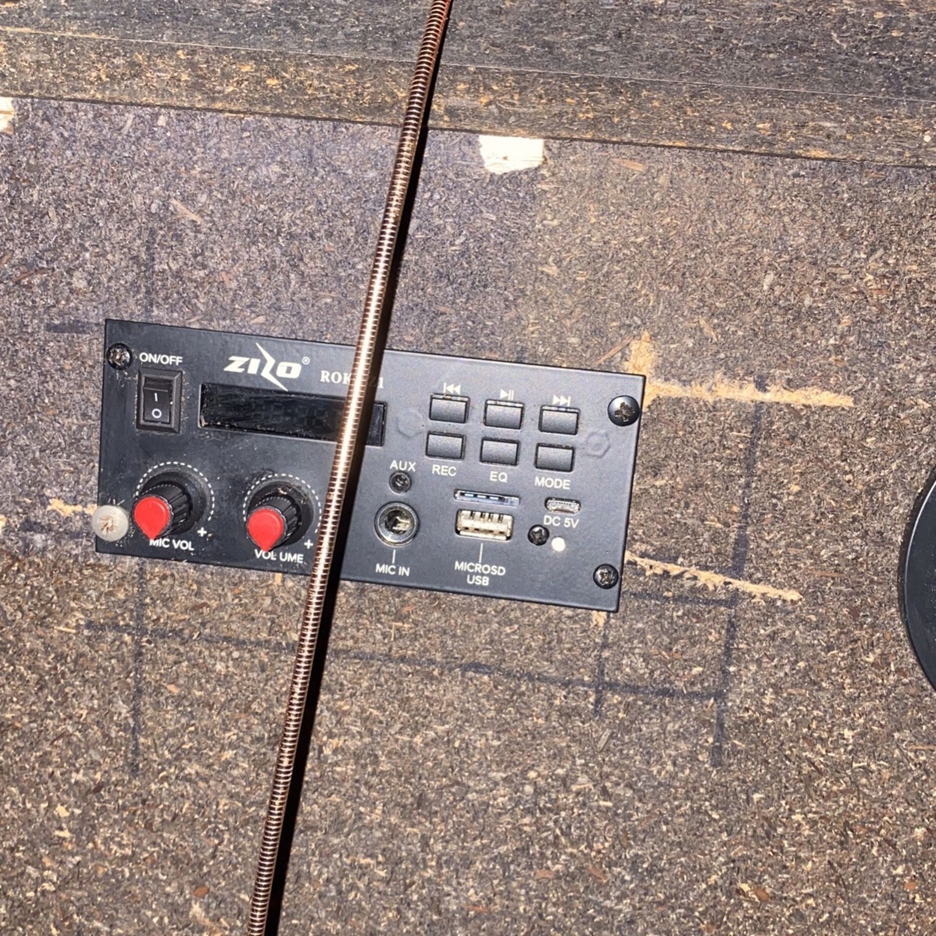 Bluetooth House Speaker