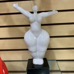 Curvy woman sculptures red or white gorditas en esculturas