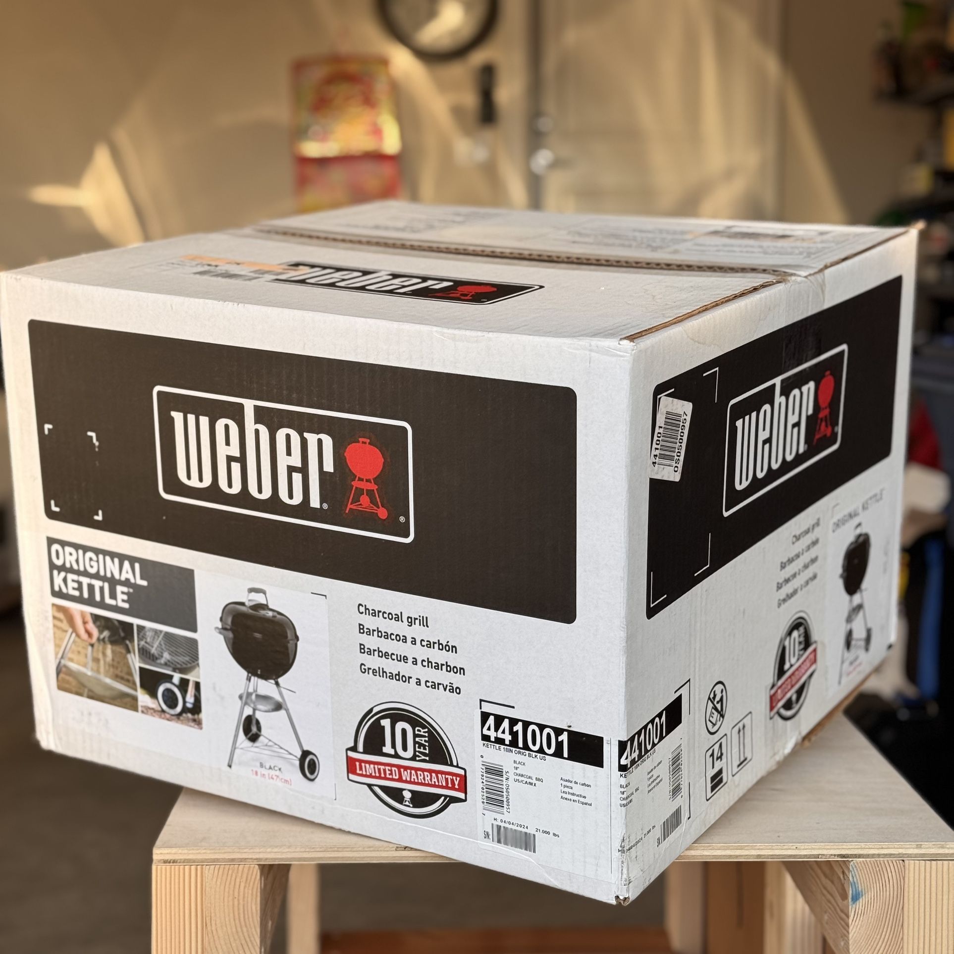 Brand New Weber 18' Original Kettle Charcoal Grill 441001 Black