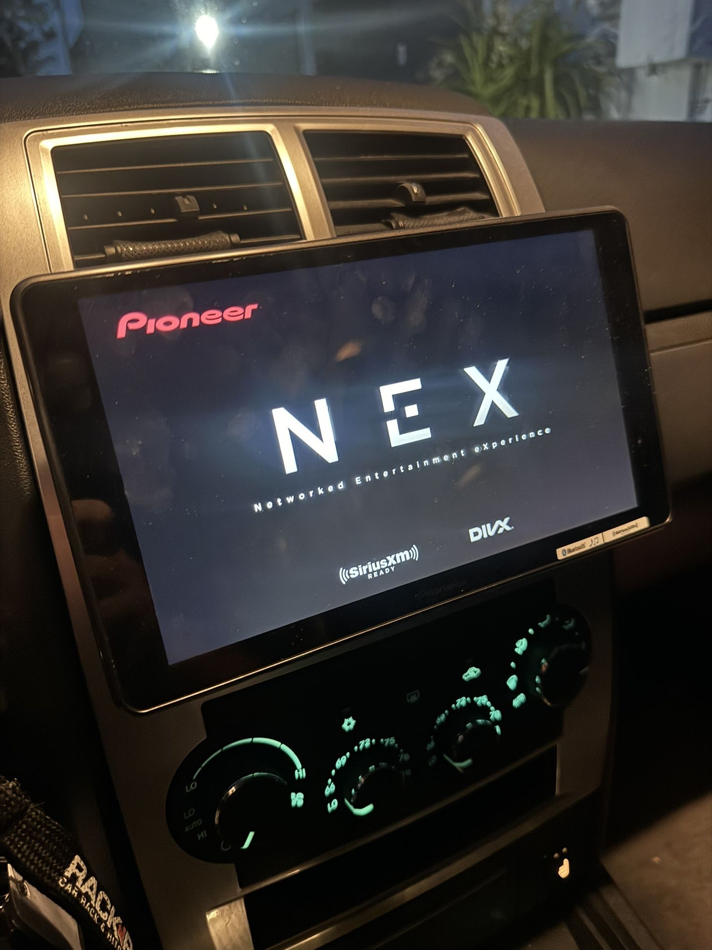 Pioneer 9” Android Auto Apple CarPlay Bluetooth