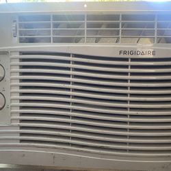 FRIGIDAIRE AIR CONDITIONER 