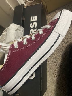 Burgundy converse 