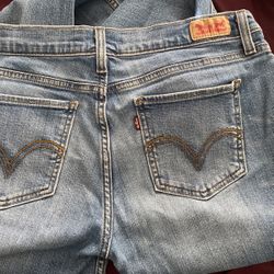 Women’s too Super low Levi’s Jeans  31X32 Size 13