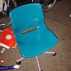 6 Chairs 3$ Each