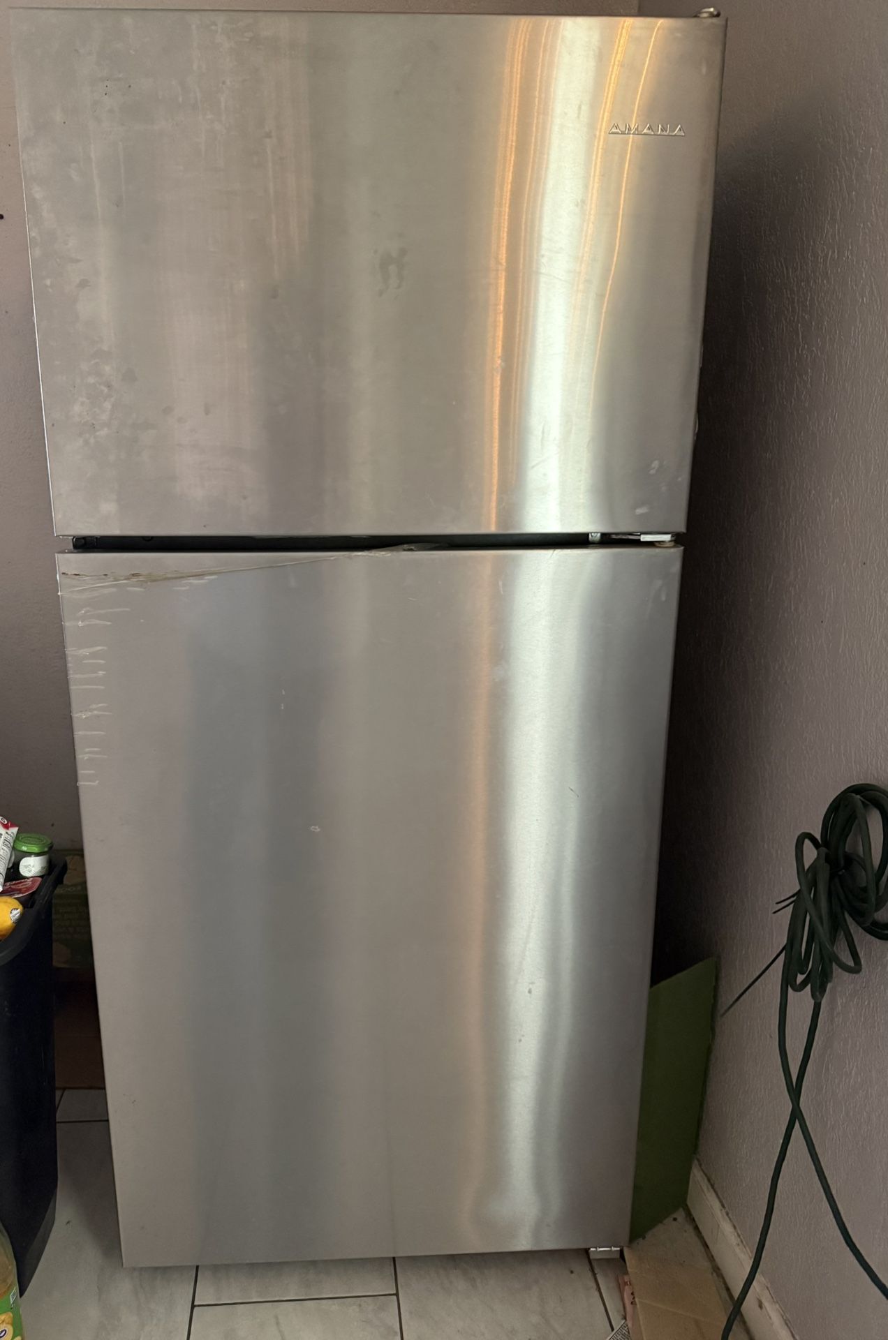 Refrigerator 