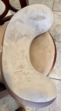 Ergo baby nursing pillow, PICK UP IN RESEDA, CA