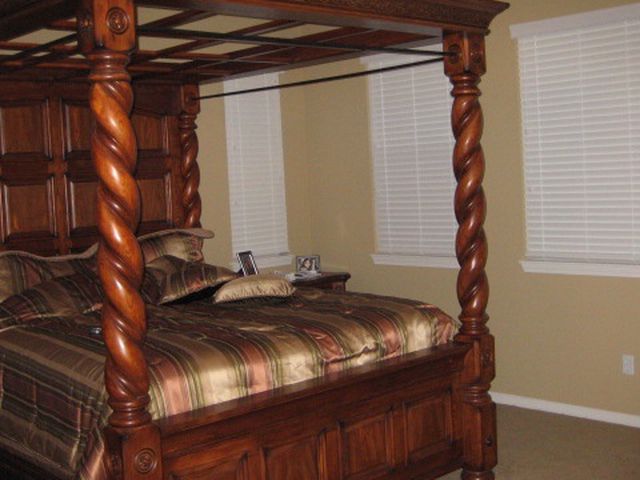 California King Bedroom Set With 2 Night Stands