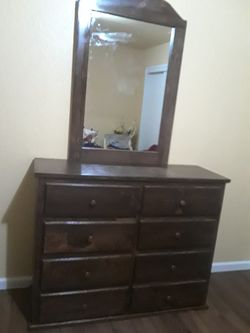 Dresser