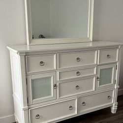 White Dresser With Mirror 