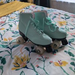 Size 11 Women Roller Skates