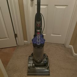 Dyson Vacuum 
