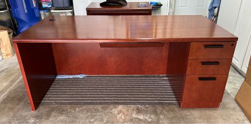Desk quality office cherry