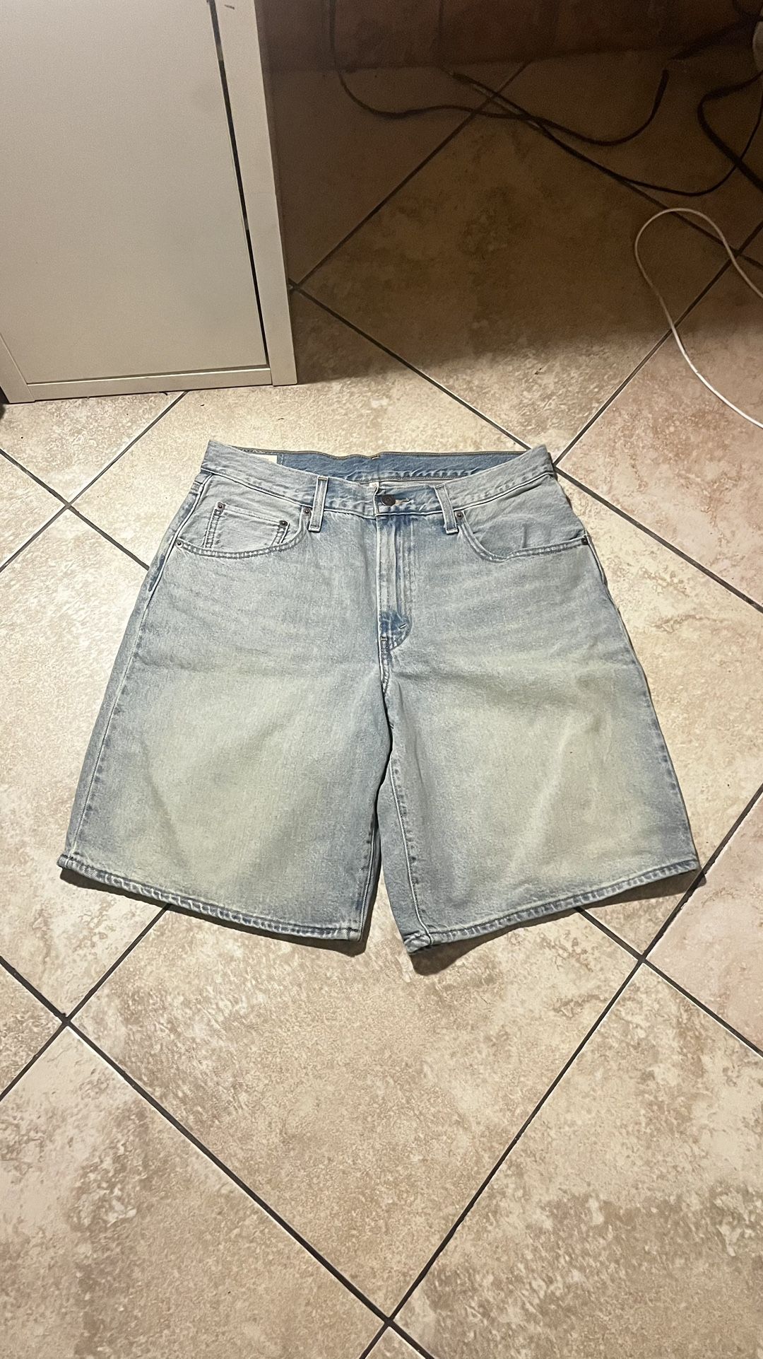 Levi’s Dad Jorts 30x30