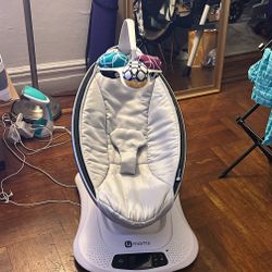 4moms mamaRoo Multi-Motion Baby Swing Smart Connectivity