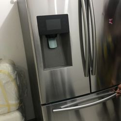 BRAND NEW REFRIGERATORS FOR SALE
