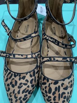 Women's Leopard Flats