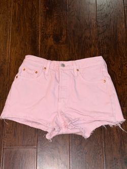 Pink Levi shorts - W25