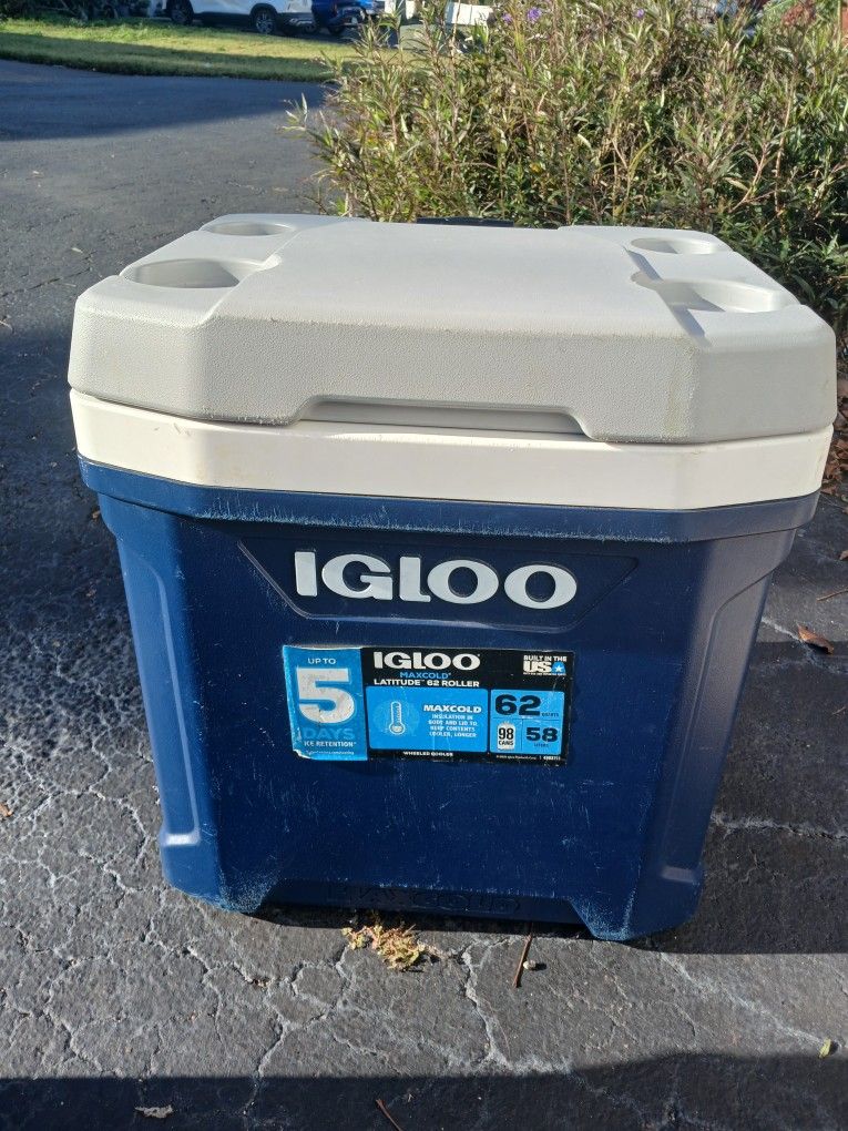 Igloo Cooler With Wheels