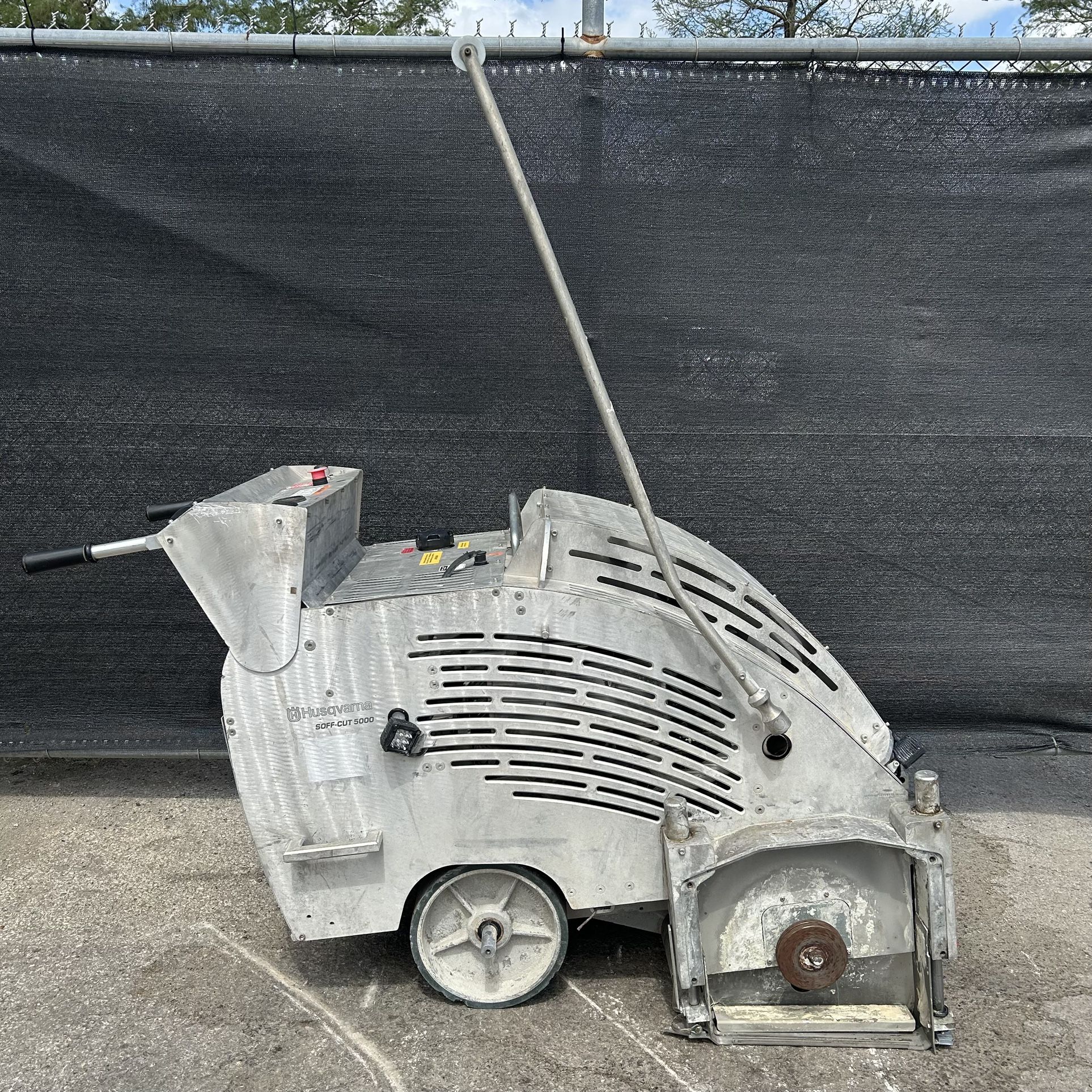 2019 Husqvarna Soff-Cut 5000 14" Self-Propelled Gas Concrete Saw 27hp Kohler