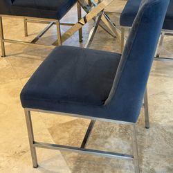 Glass Dining Table with 4 Chairs – (Great Condition)