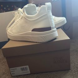 Brand NEW!! 🔥🔥STEVE MADDEN Phantom WHITE🔥🔥 ‘ Unisex ‘ Size 9.5M “Never Worn” Comes With box! 
