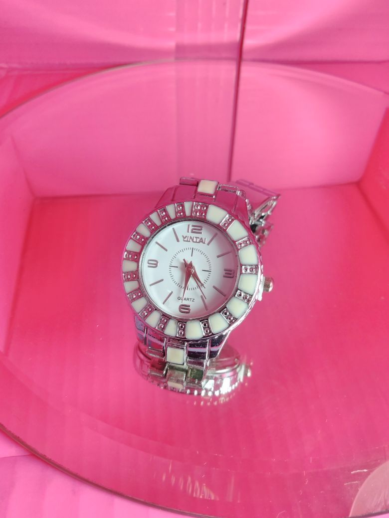 Yintai watch