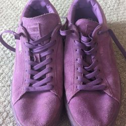 Men's Like New Purple Suede Puma Tennis Shoes Like New Make Offer