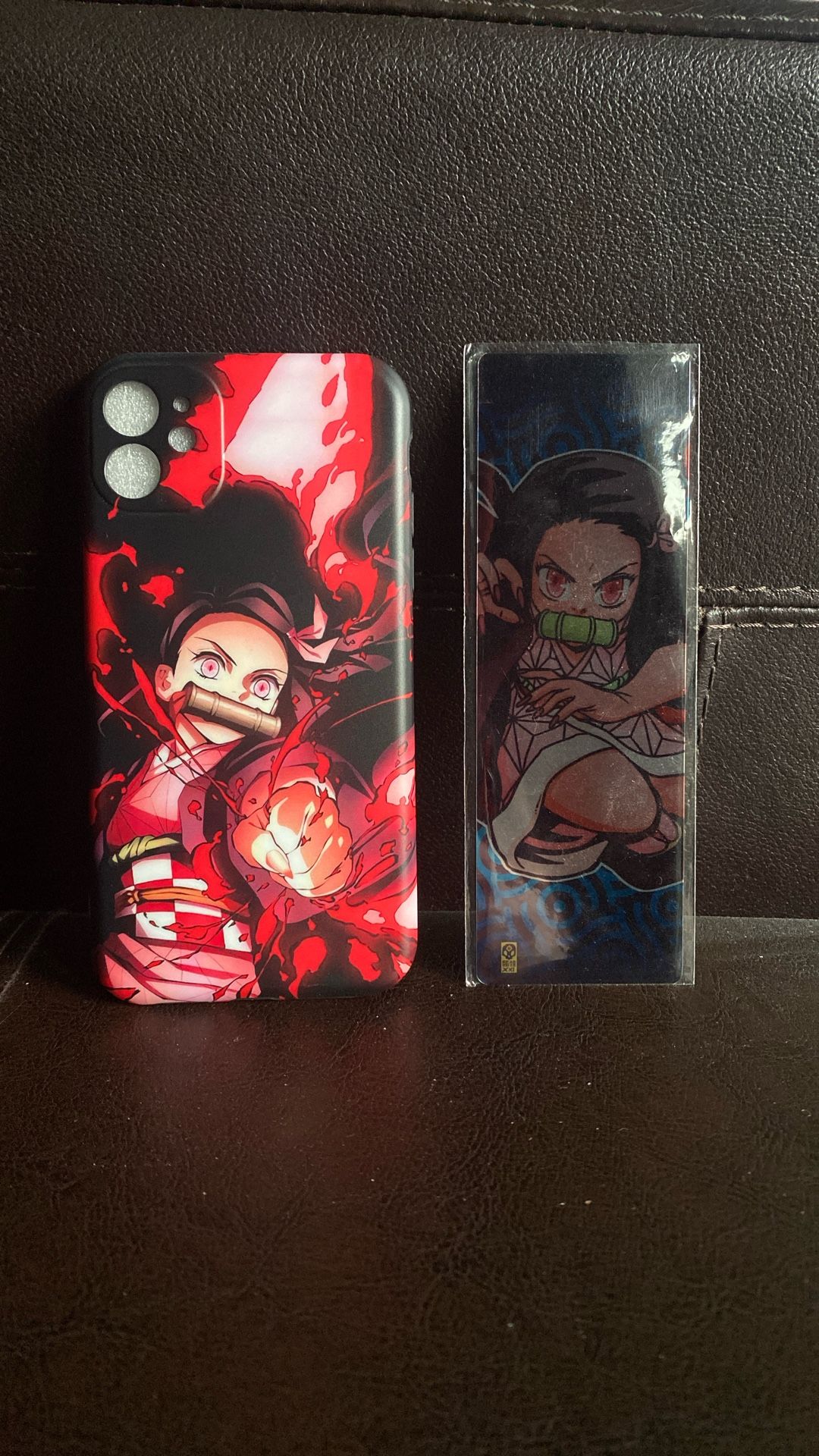 Iphone 11 Case And Books Stopper