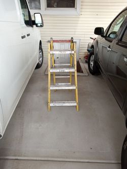 Ladder $30 Dollars Usted But Working Good No Issues 