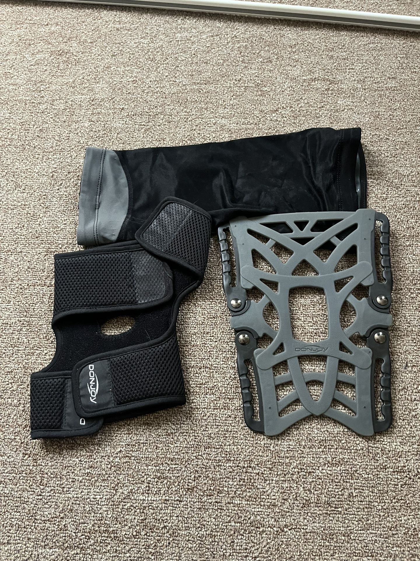 DonJoy Knee Brace Xs/S