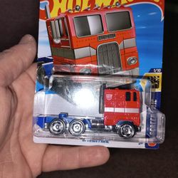 Brand New Optimus Prime By Hot Wheels 1/10