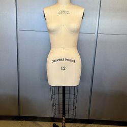 FEMALE PROFESSIONAL DRESS FORM WITH COLLAPSIBLE SHOULDERS MM-PFDCS