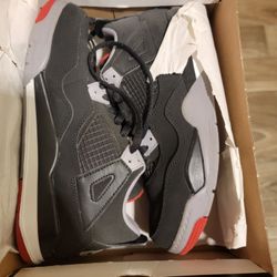 Air Jordan 4 Size 3