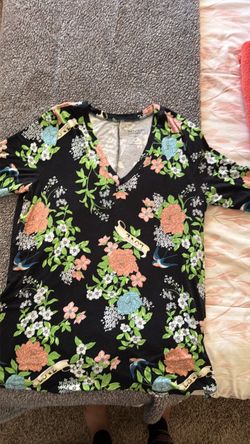 Floral Print V-Neck Short Sleeve Top