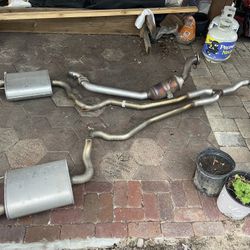 Stock Exhaust 2022 Mustang Eco boost And Down Pipe Stock