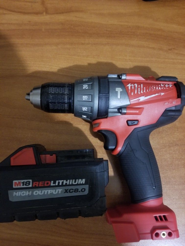 Milwaukee M18 Fuel Hammer Drill/Driver & High output XC 8.0 Battery