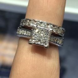 Beautiful 2pc Diamond Wedding Rings set 