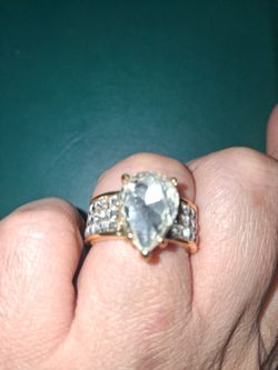 Size 8 Wedding Ring - New. Gokd Plated. Beautiful