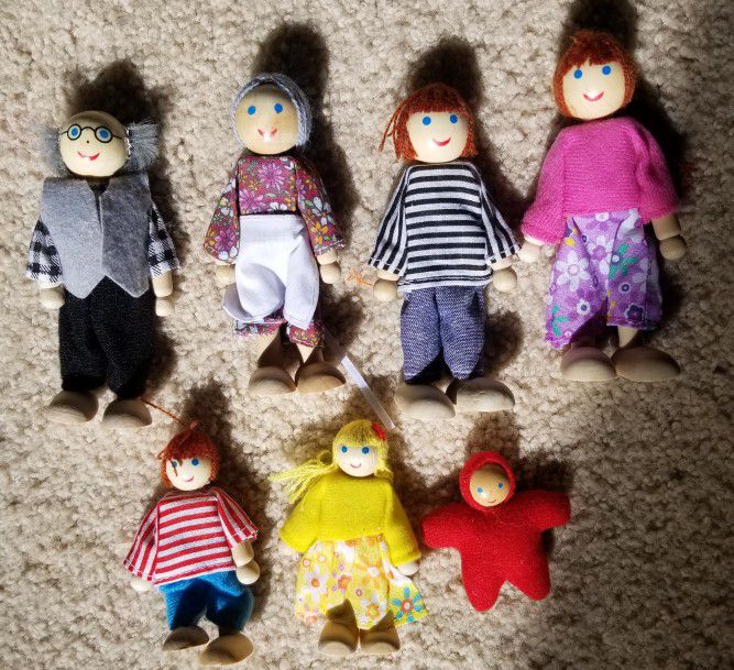Flexable Wood Dolls - Family 