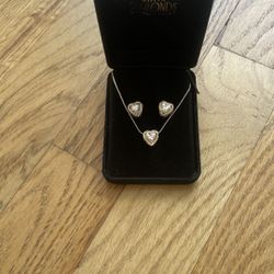 New! Heart Necklace & Earrings Set!
