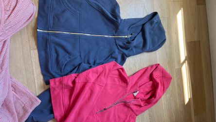 Lululemon Scuba XS hoodies