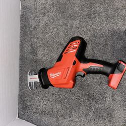 M18 Milwaukee hacksaw