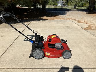 Toro Recycler 22" Lawn Mower with SmartStow