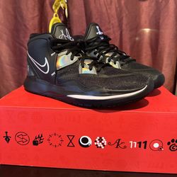 Kyrie infinity’s (9.5)