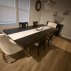 Modern Formal Dining Table Set – 6 Chairs (Great Condition)
