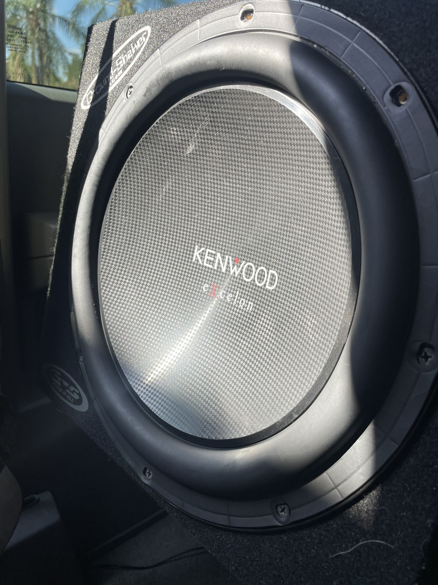 Kenwood Subwoofer Size 12”